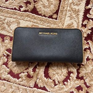 MICHAEL KORS BLACK WALLET